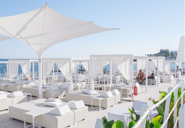 Blanc Luxury Beach Club