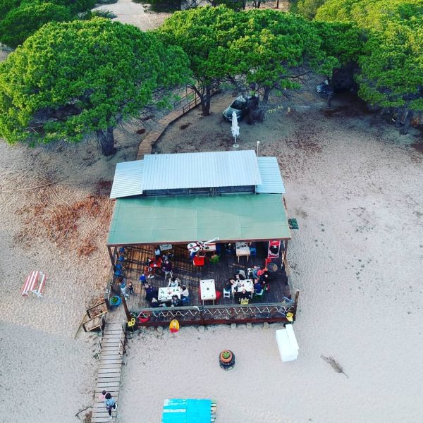 Mariachi Beach Bar