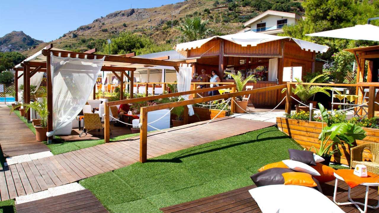 Playa Sole Luna Taormina (ME) prenotazione online Spiagge.it