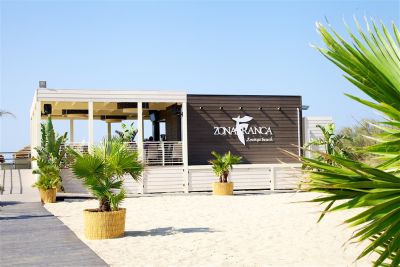 Zona Franca Lounge Beach