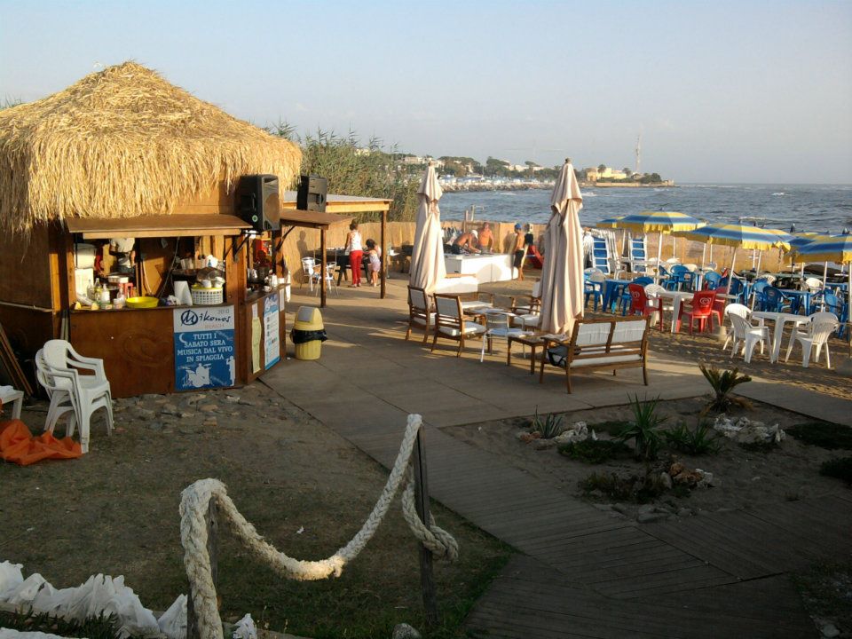 Mikonos - La Rotonda Beach
